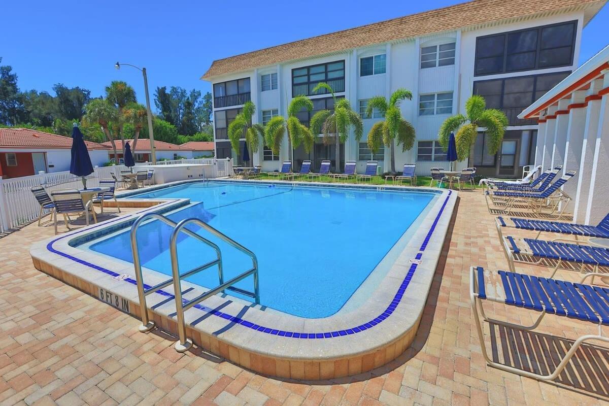 2 Bed 2 Bath Centrally Located On Siesta Key Sarasota Bagian luar foto