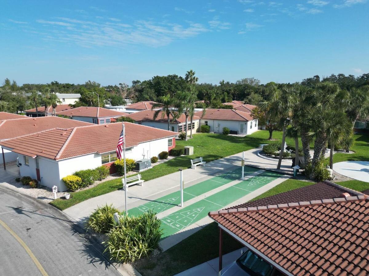 2 Bed 2 Bath Centrally Located On Siesta Key Sarasota Bagian luar foto